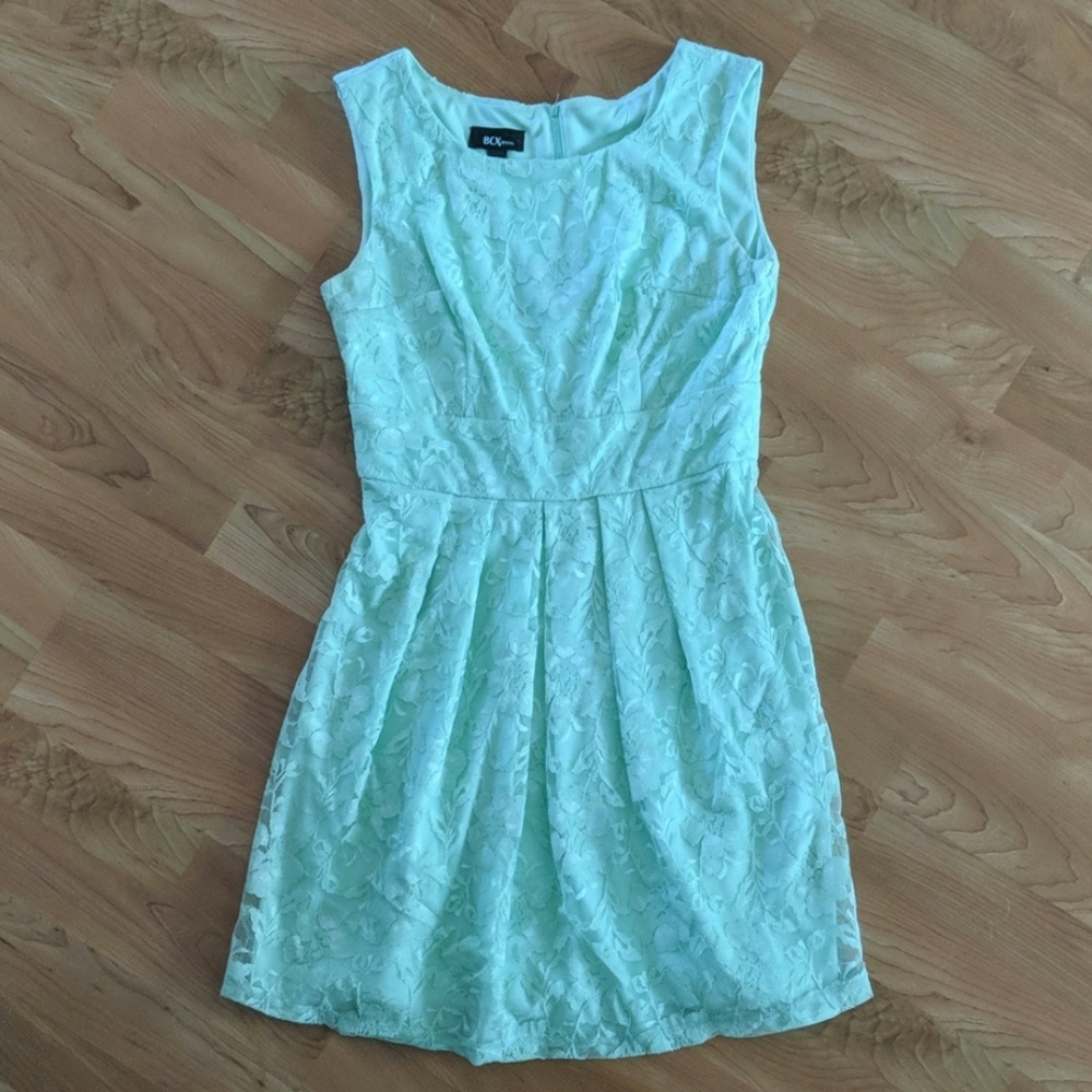 Size 5 seafoam green lace dress